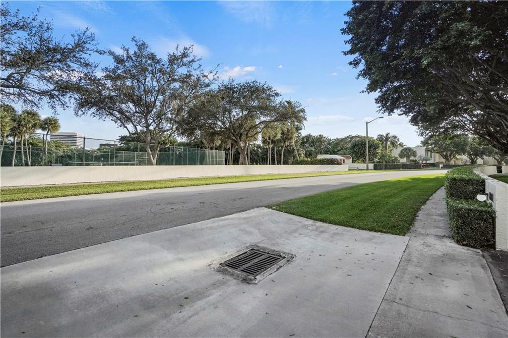 LANDS OF THE PRESIDENT - Residential