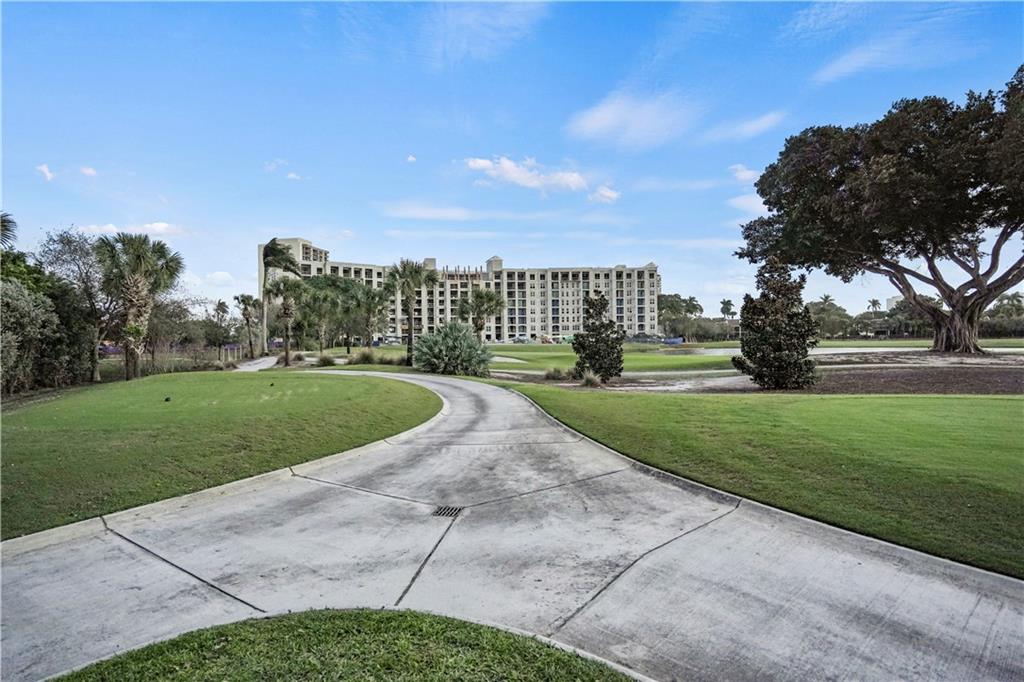 LANDS OF THE PRESIDENT - Residential