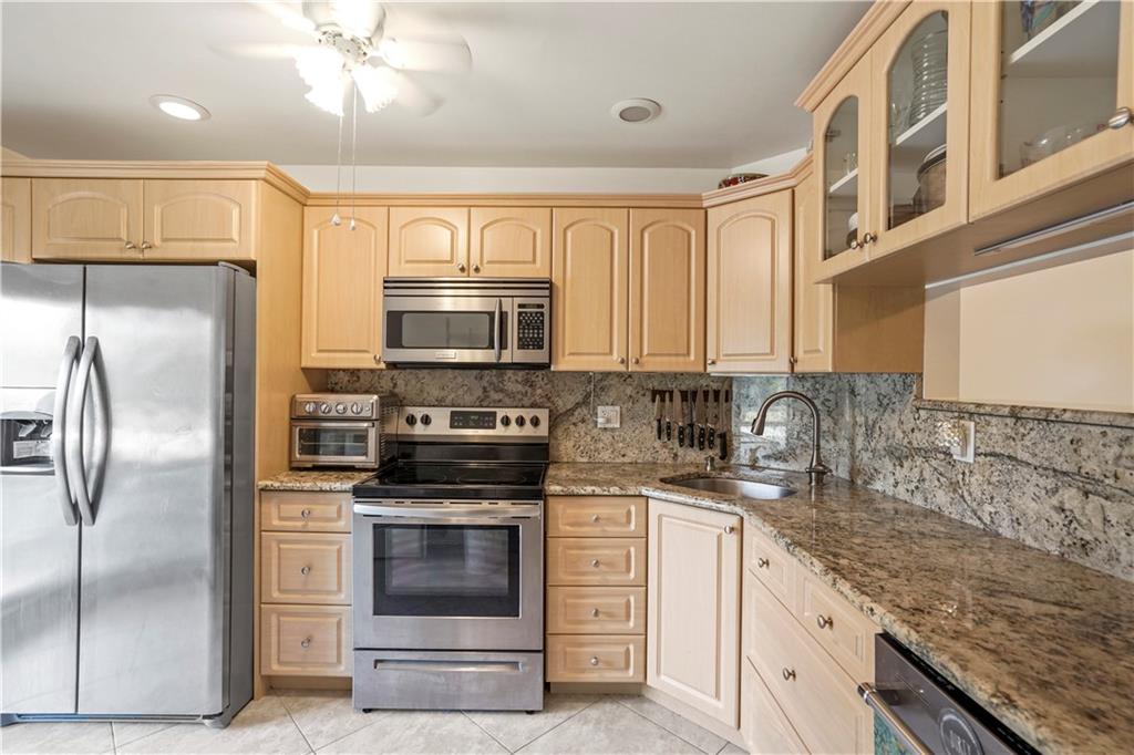 LANDS OF THE PRESIDENT - Residential