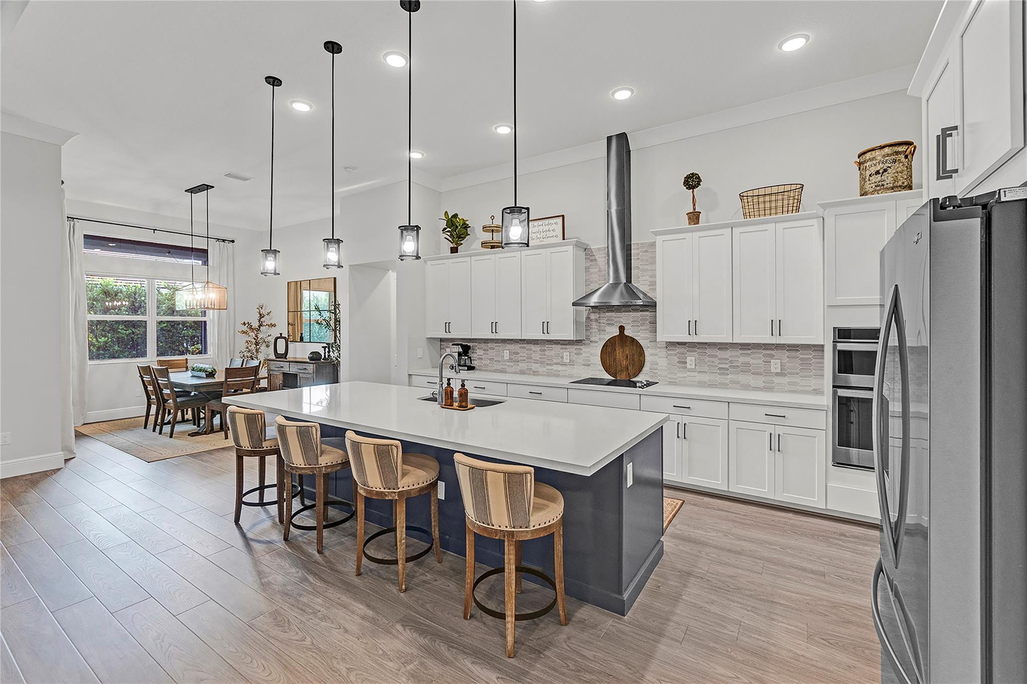 9682 Captiva Cir