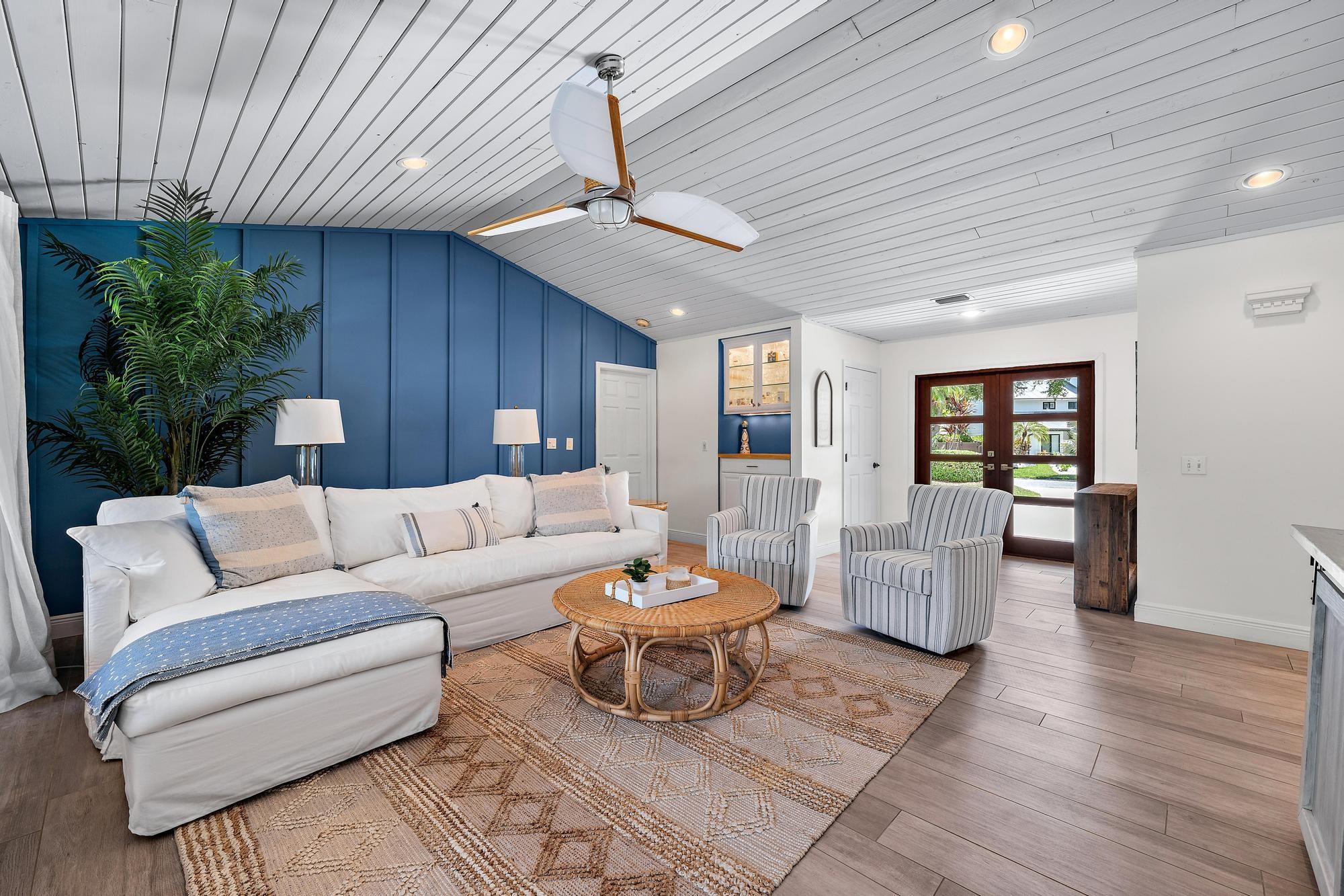 13078 Coastal Cir