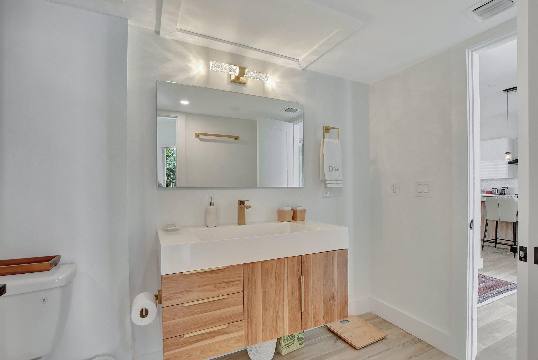 LOS RAYOS DE SOL - Residential Lease