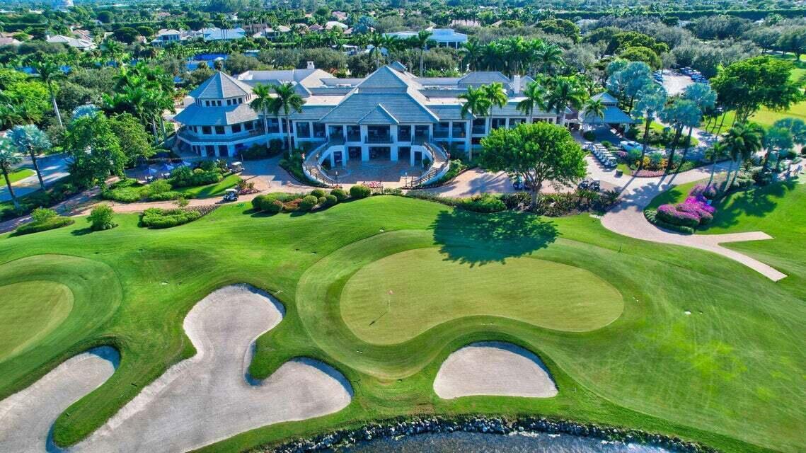 LOS RAYOS DE SOL - Residential Lease