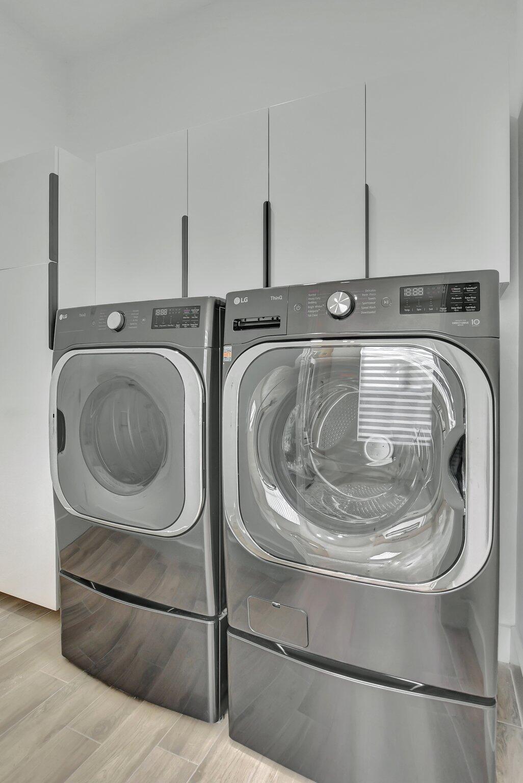 LOS RAYOS DE SOL - Residential Lease