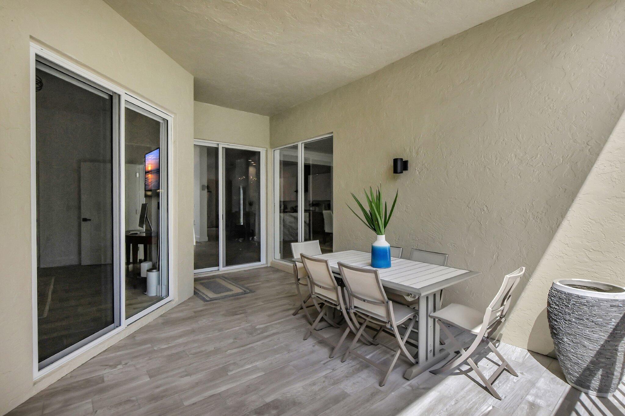 LOS RAYOS DE SOL - Residential Lease
