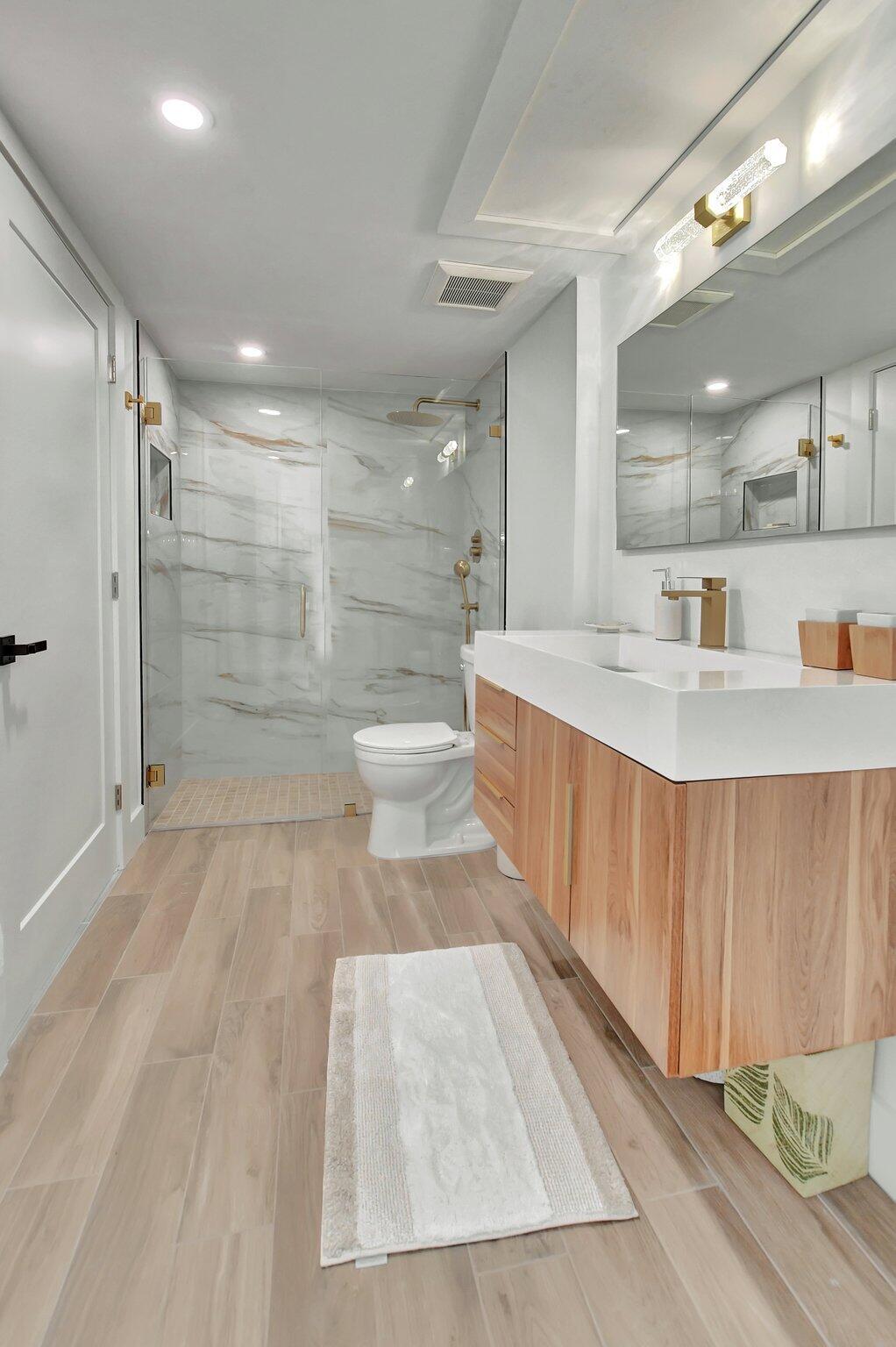 LOS RAYOS DE SOL - Residential Lease