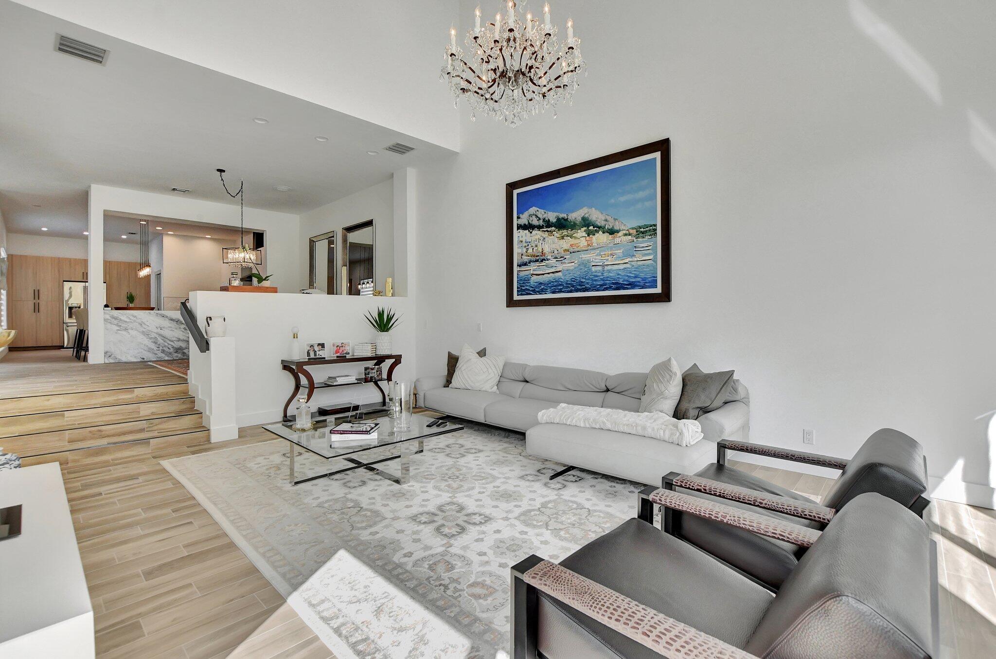 LOS RAYOS DE SOL - Residential Lease