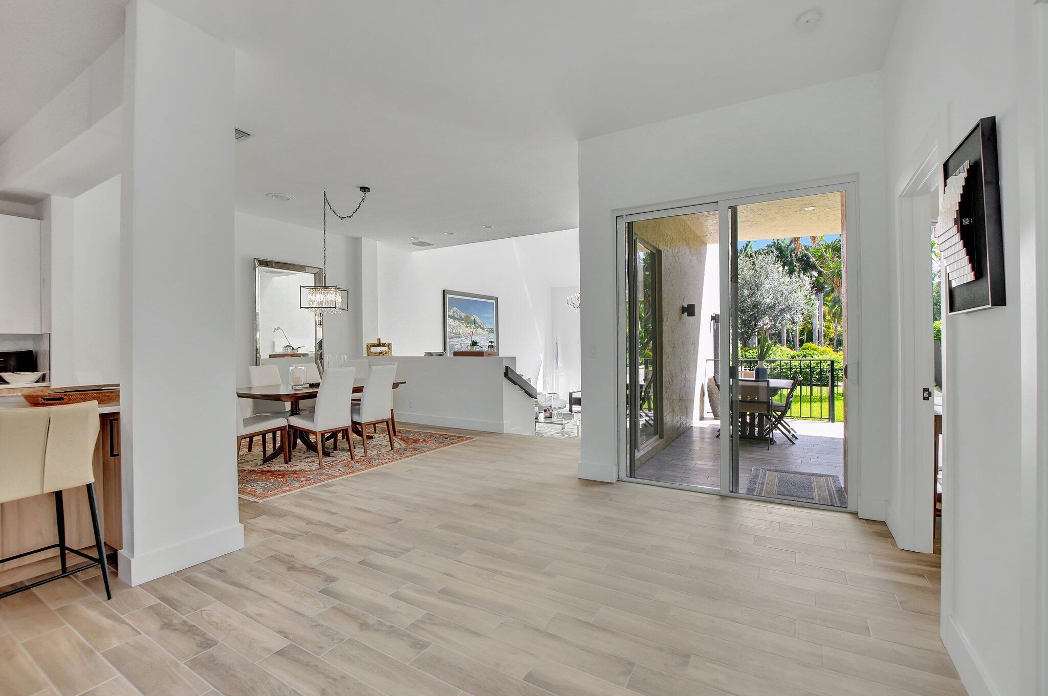 LOS RAYOS DE SOL - Residential Lease