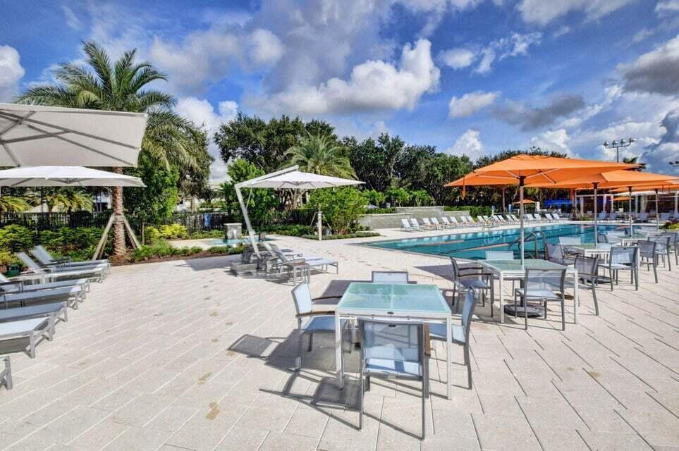 LOS RAYOS DE SOL - Residential Lease