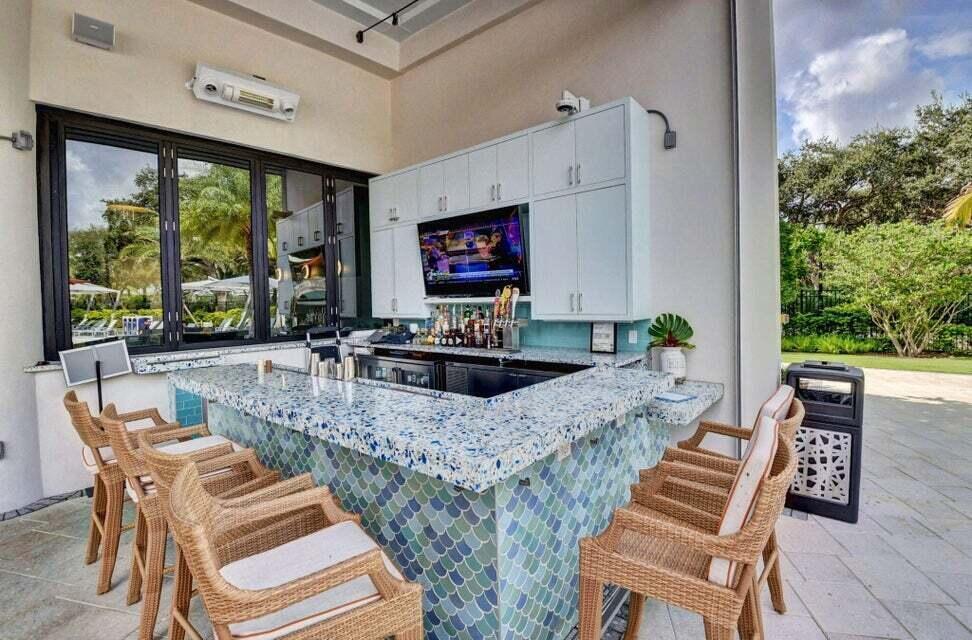 LOS RAYOS DE SOL - Residential Lease