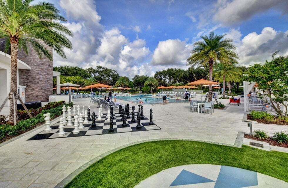 LOS RAYOS DE SOL - Residential Lease
