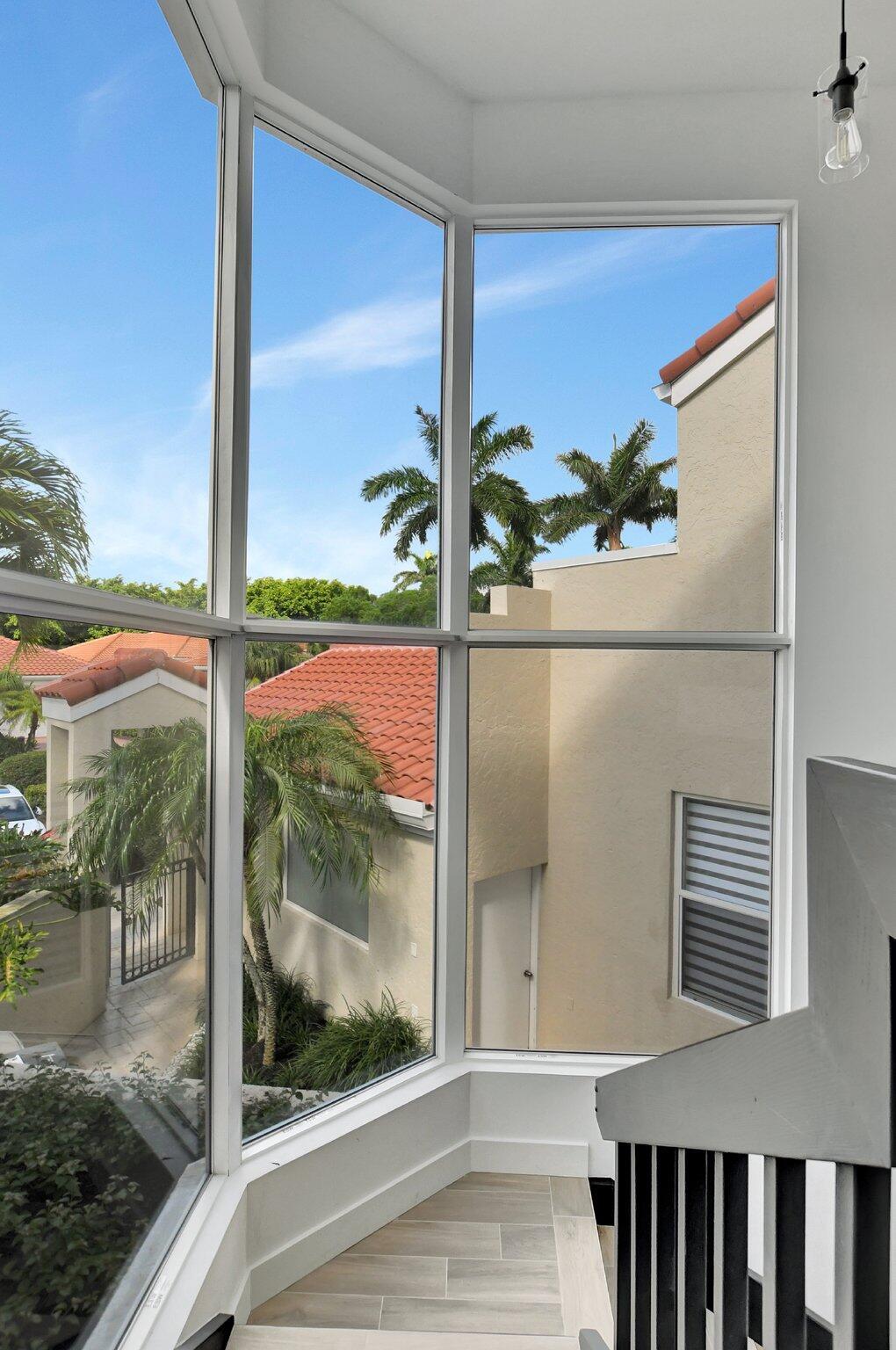 LOS RAYOS DE SOL - Residential Lease