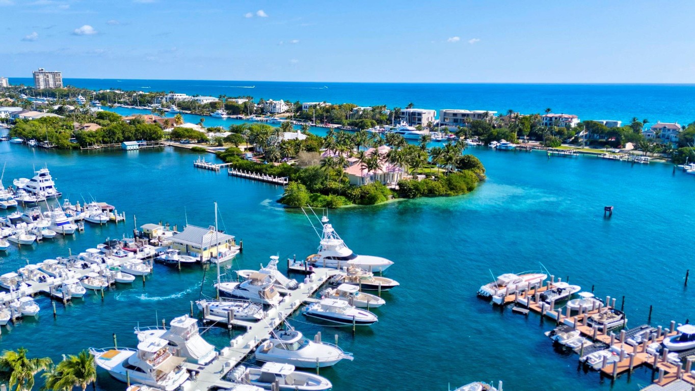 Lighthouse Bay Condo - Residential