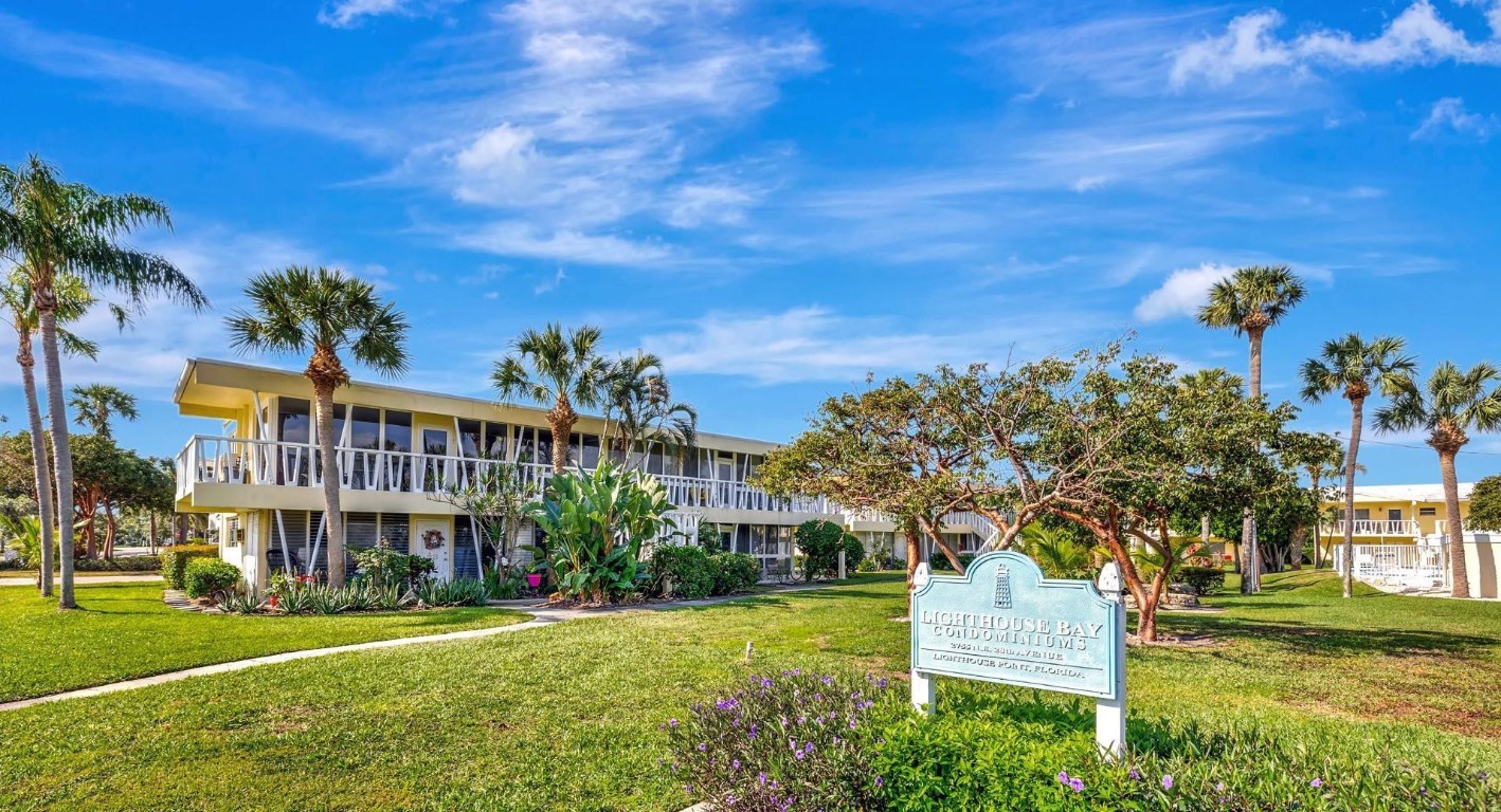 Lighthouse Bay Condo - Residential