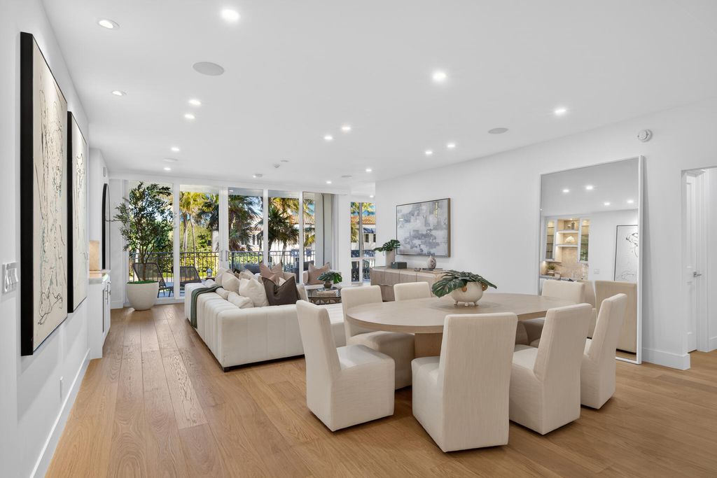 Photo of 100 Royal Palm Way #D2, Palm Beach, FL 33480 (MLS # R11166624)