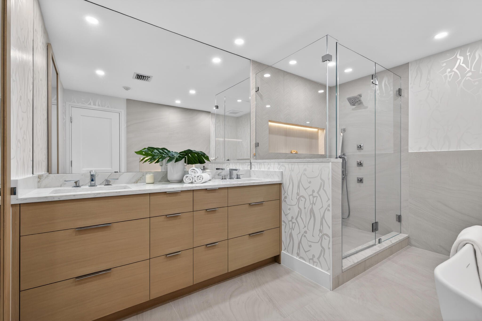 ONE ROYAL PALM WAY CONDO - Residential