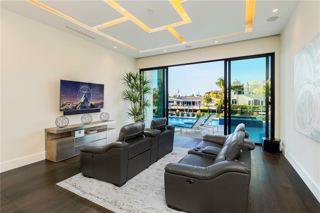 Lighthouse Point 6th Sec - Residential