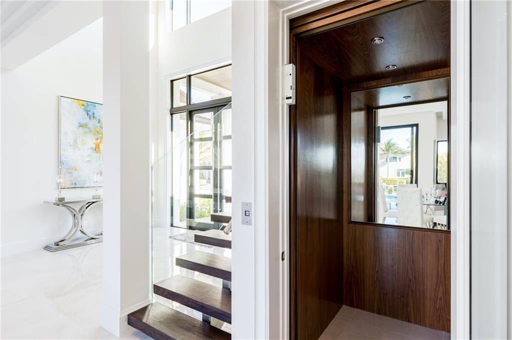 Lighthouse Point 6th Sec - Residential