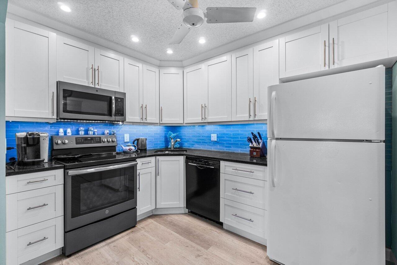 414 Pine Glen Lane D-2