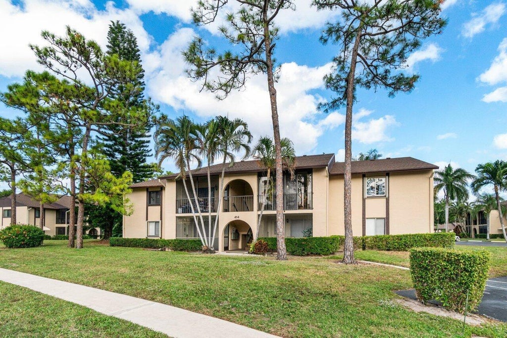 Photo of 414 Pine Glen Lane #D-2, Greenacres, FL 33463 (MLS # B26084814)