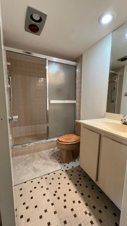 NO 104 PALM-AIRE COUNTRY CLUB - Residential Lease