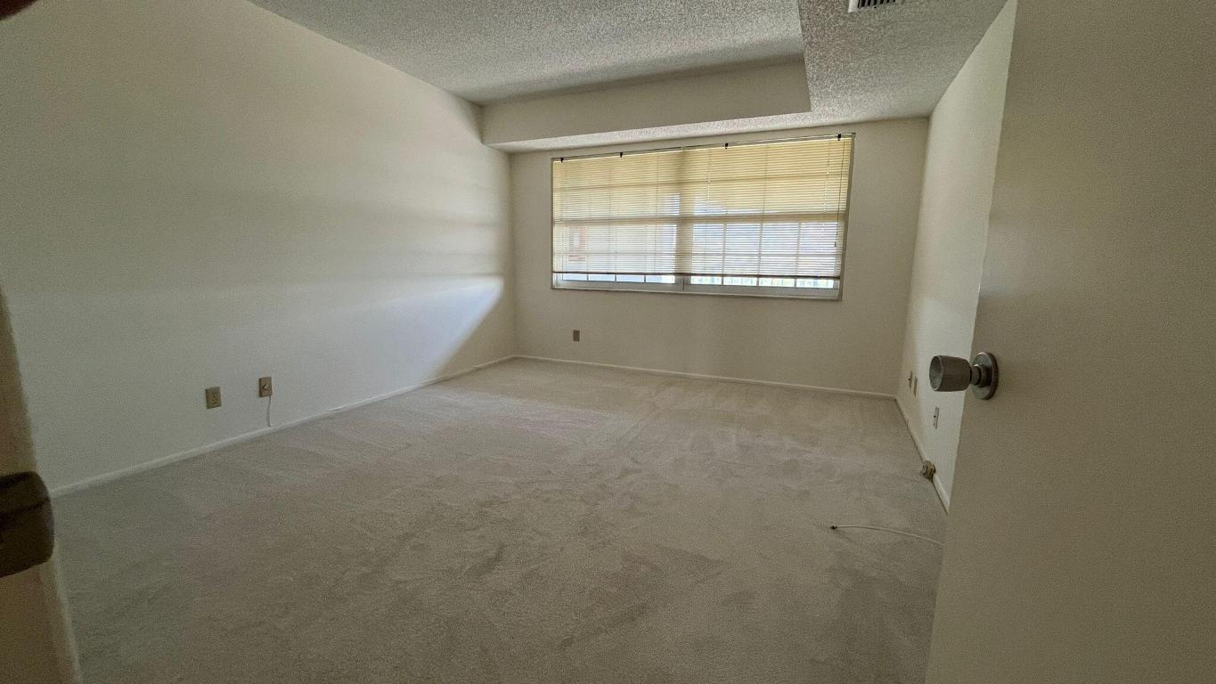 NO 104 PALM-AIRE COUNTRY CLUB - Residential Lease