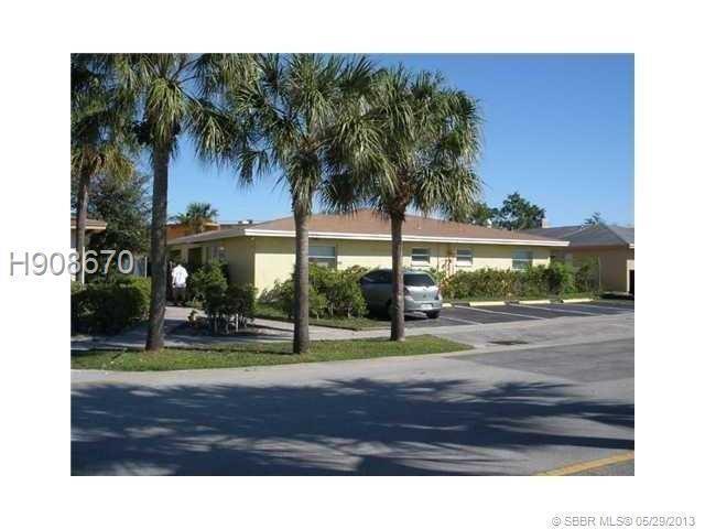 VERY LARGE 3/2 UNIT IN A MULTY FAMILY IN LAUDERHILL - WITH WASHER AND DRYER INSIDE. FRESHLY PAINTED, READY TO MOVE IN