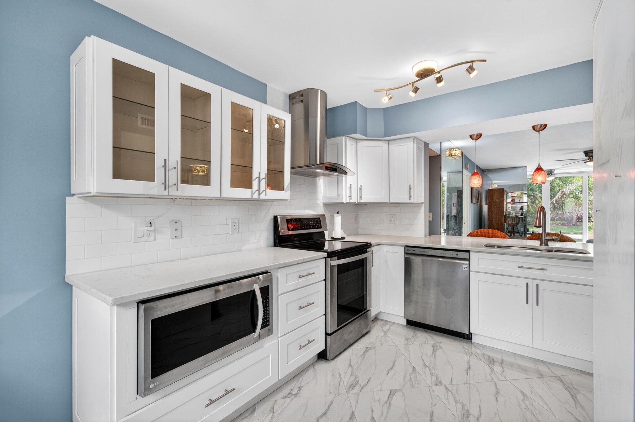 VILLAGES OF ORIOLE ABBEY CONDO - Residential