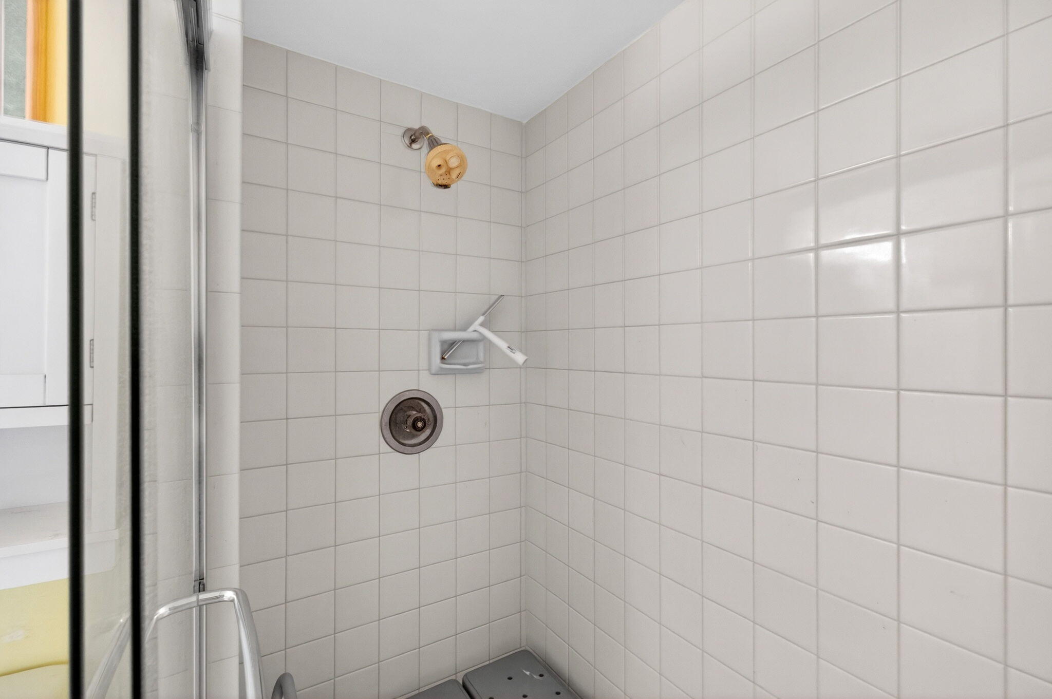 VILLAGES OF ORIOLE ABBEY CONDO - Residential