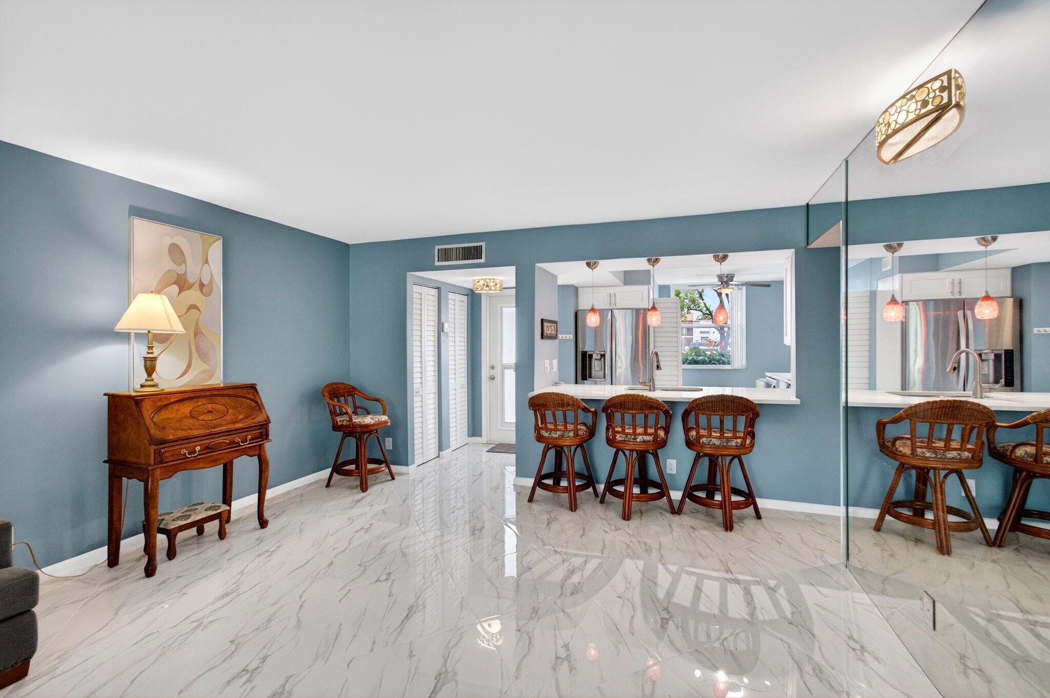 VILLAGES OF ORIOLE ABBEY CONDO - Residential