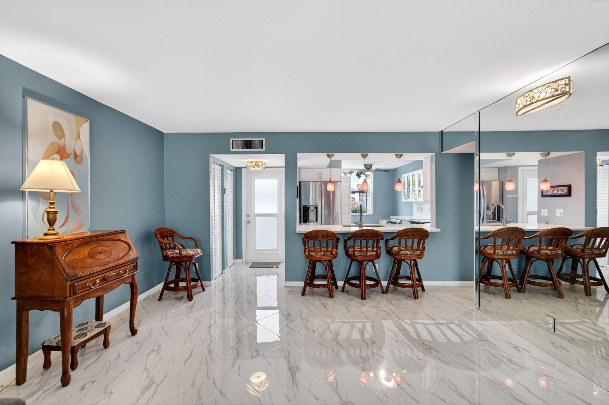 VILLAGES OF ORIOLE ABBEY CONDO - Residential