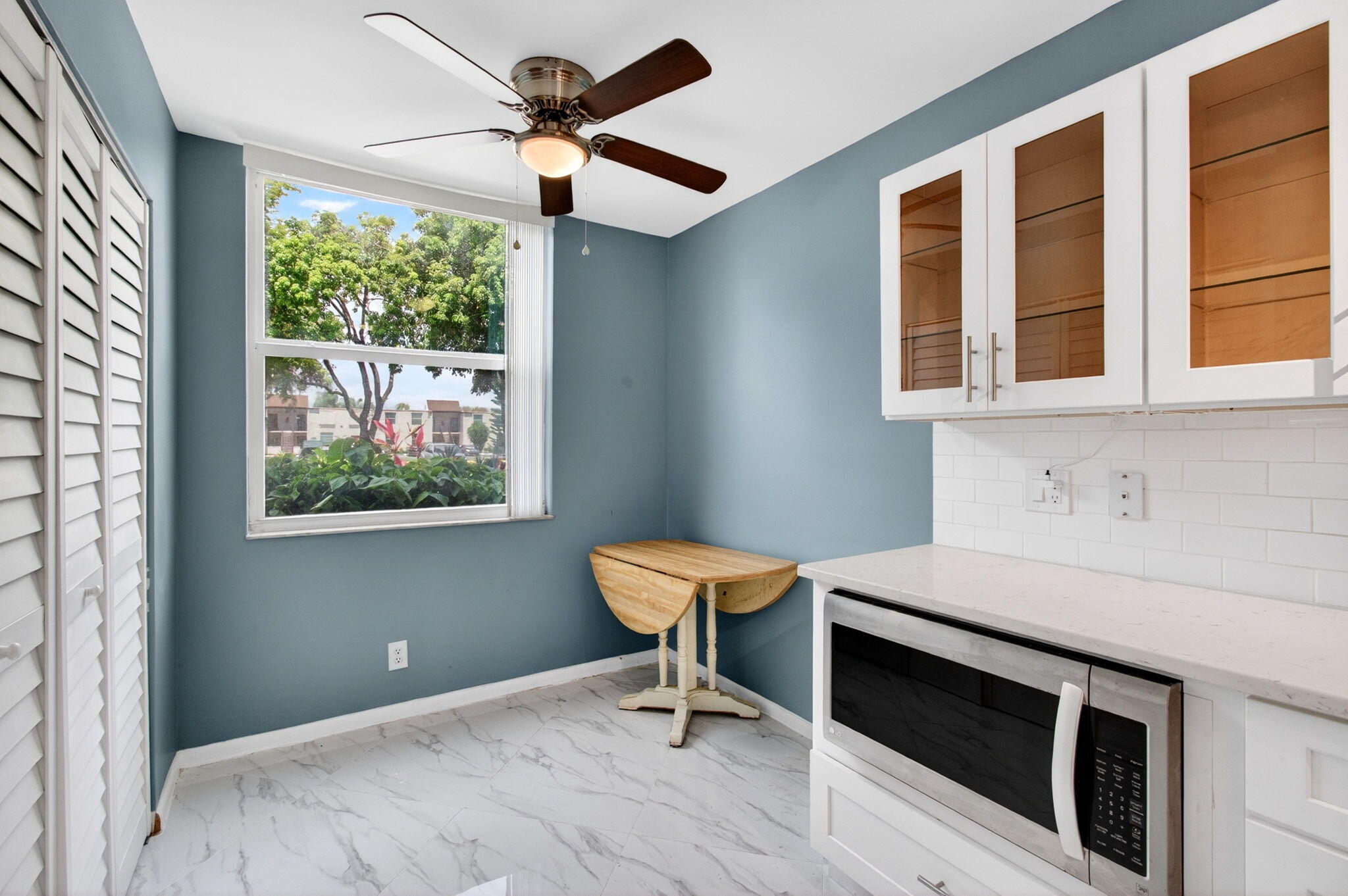 VILLAGES OF ORIOLE ABBEY CONDO - Residential