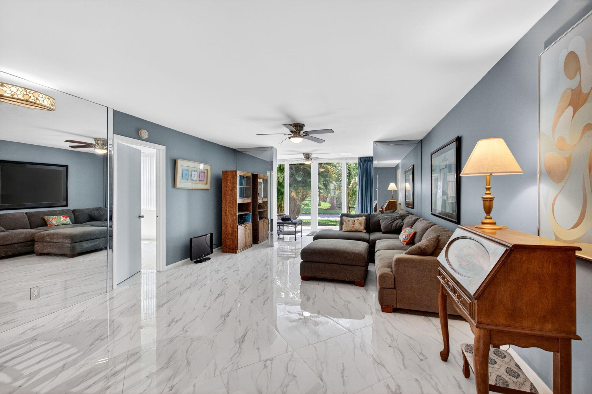 VILLAGES OF ORIOLE ABBEY CONDO - Residential