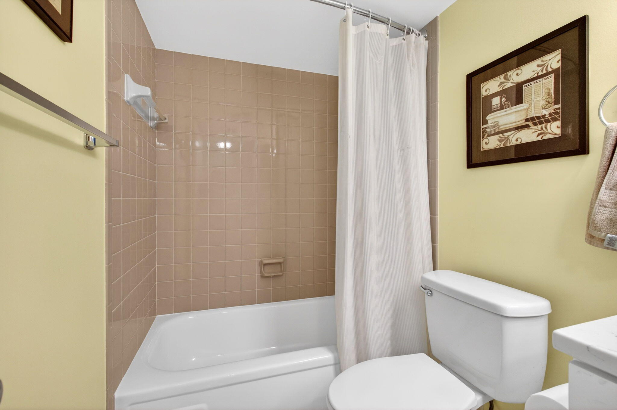 VILLAGES OF ORIOLE ABBEY CONDO - Residential