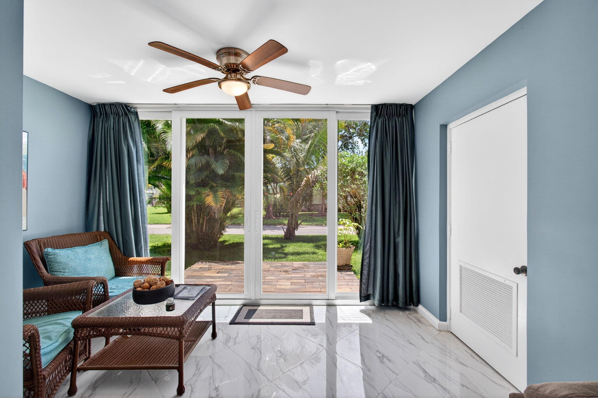 VILLAGES OF ORIOLE ABBEY CONDO - Residential