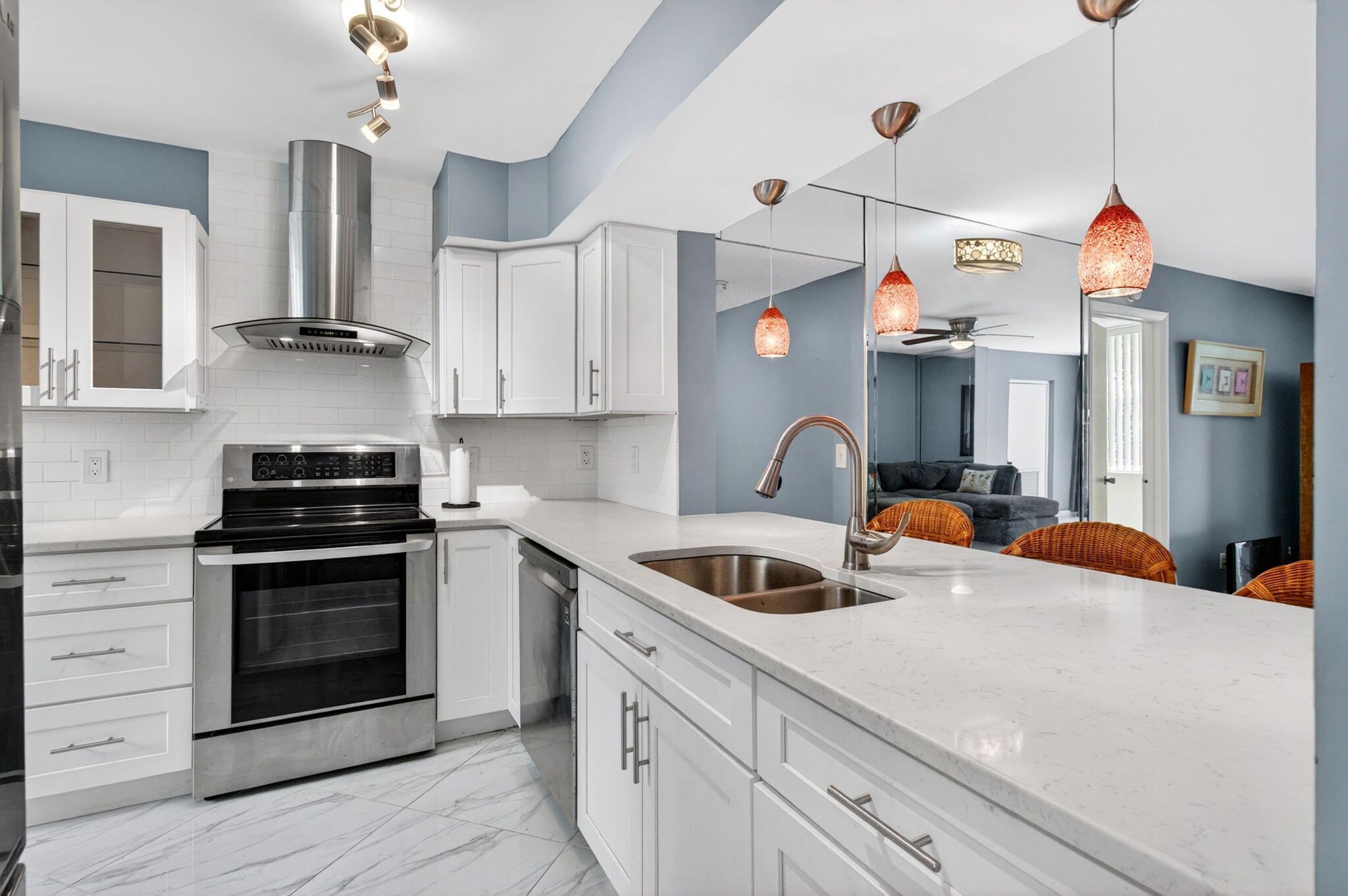 VILLAGES OF ORIOLE ABBEY CONDO - Residential