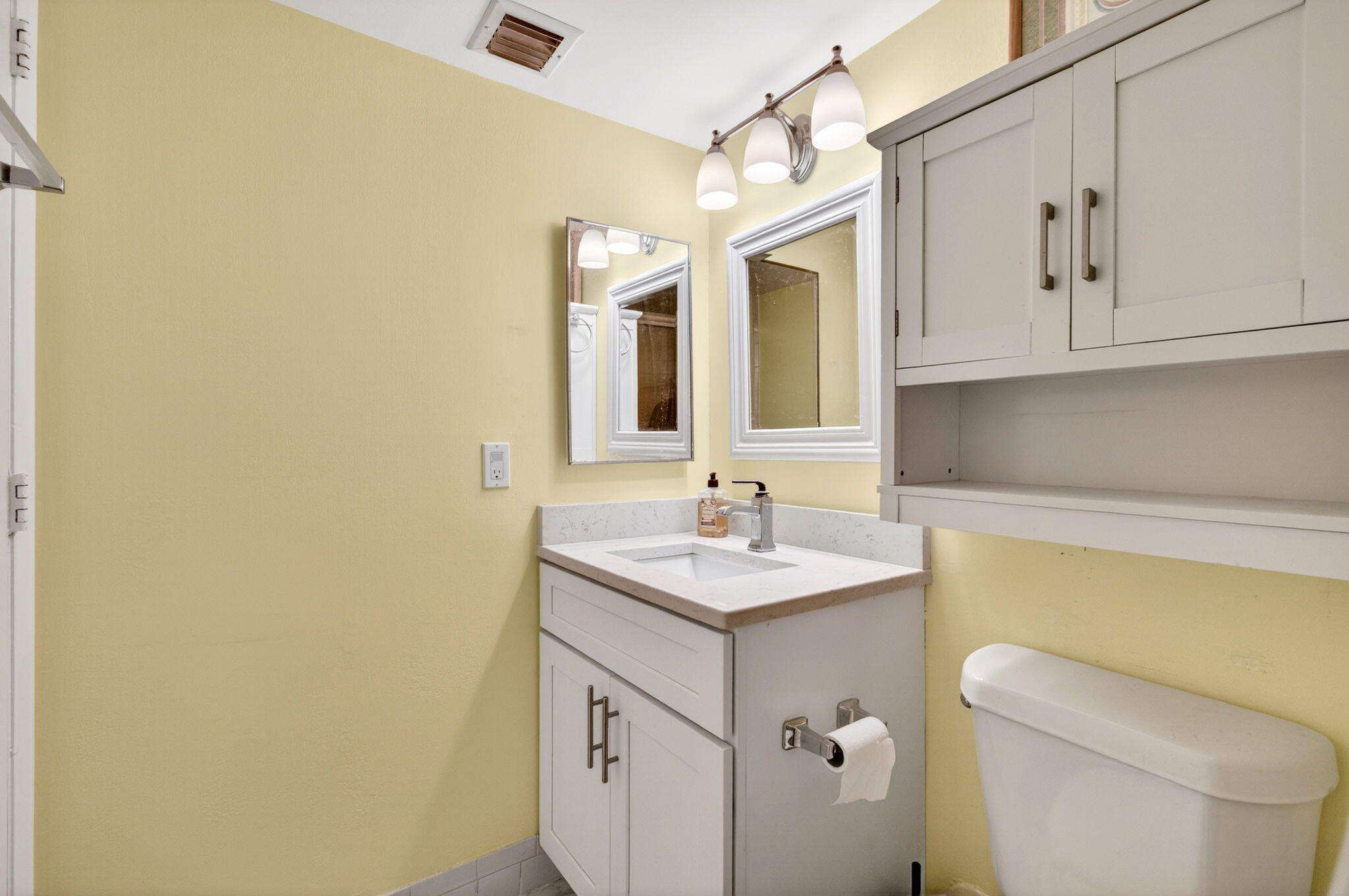 VILLAGES OF ORIOLE ABBEY CONDO - Residential