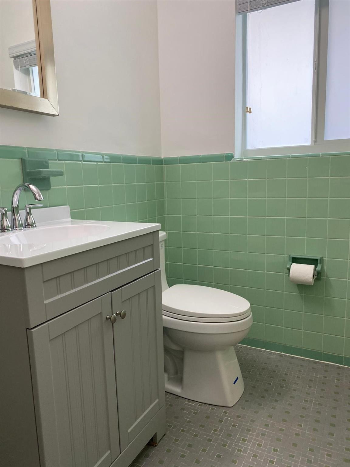 HOLLYWOOD LITTLE RANCHES - Residential Lease