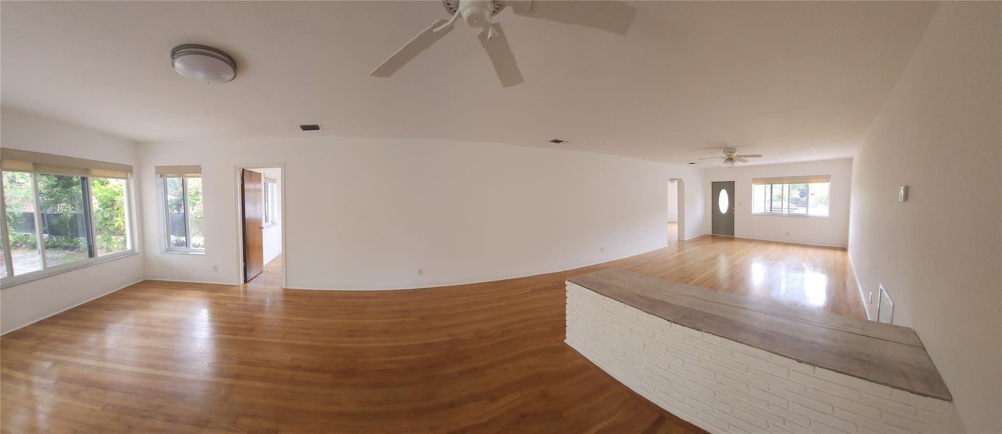 HOLLYWOOD LITTLE RANCHES - Residential Lease