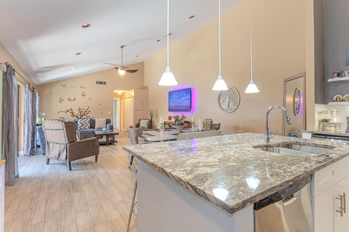 Summit Trail - Residential