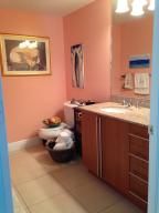 610 Clematis Condominium - Residential Lease