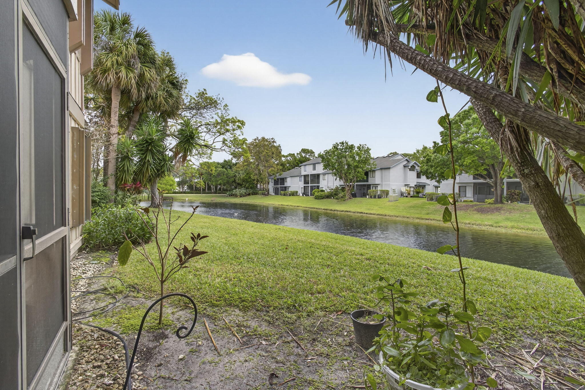 CROSSWINDS AT RIVER BRIDGE CONDO - Residential