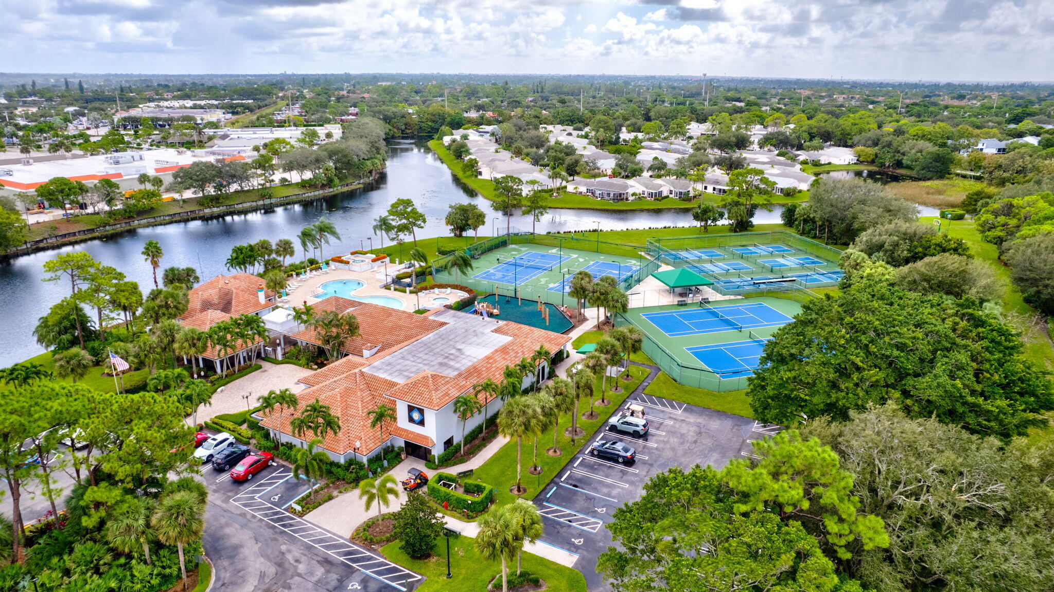 CROSSWINDS AT RIVER BRIDGE CONDO - Residential