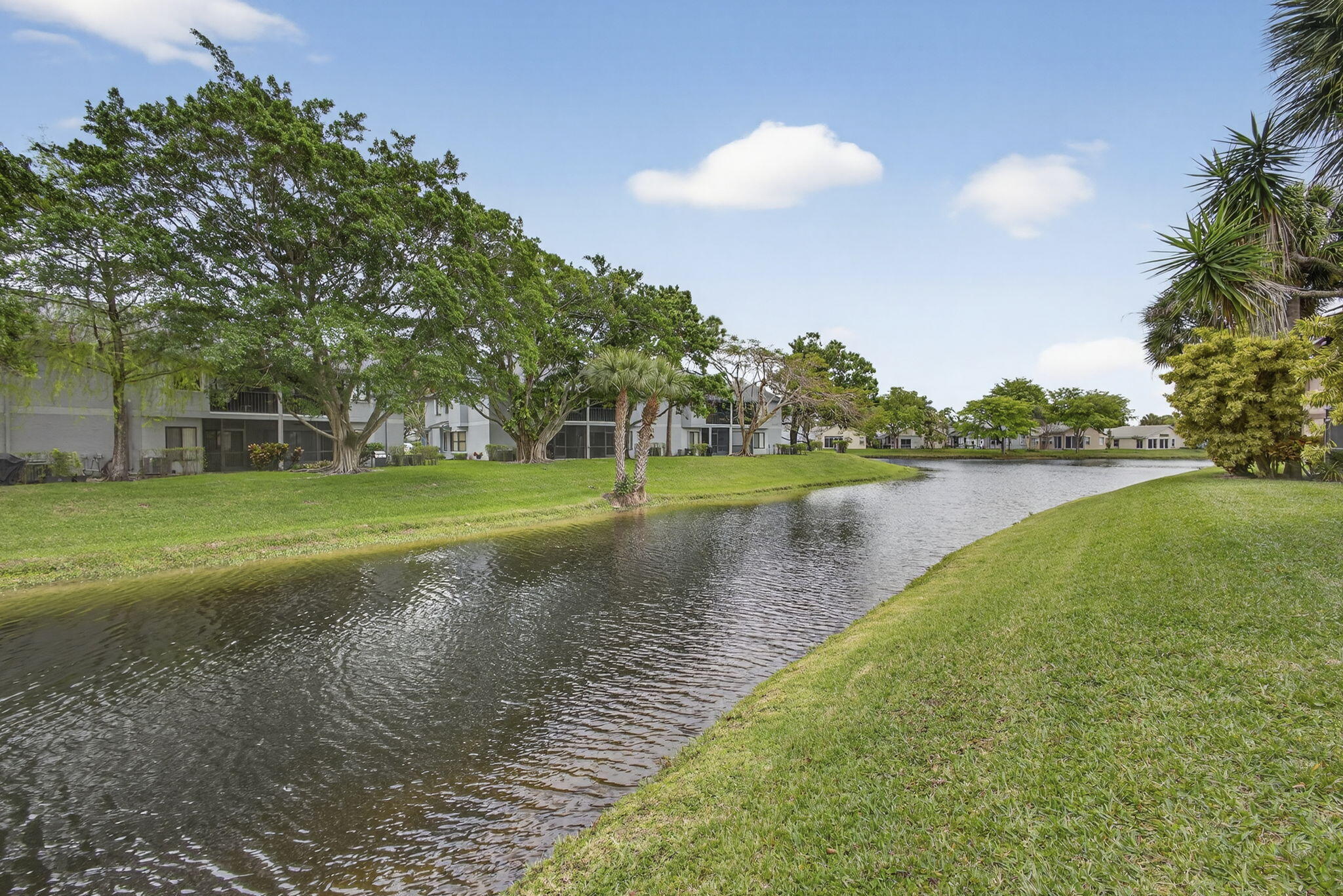 CROSSWINDS AT RIVER BRIDGE CONDO - Residential