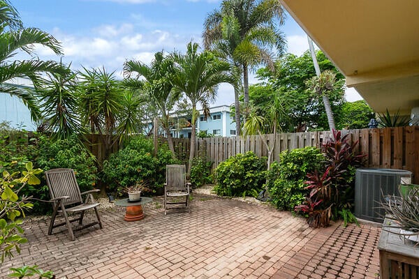 Photo of 3020 NE 5th Terrace, Wilton Manors, FL 33334 (MLS # B26044232)
