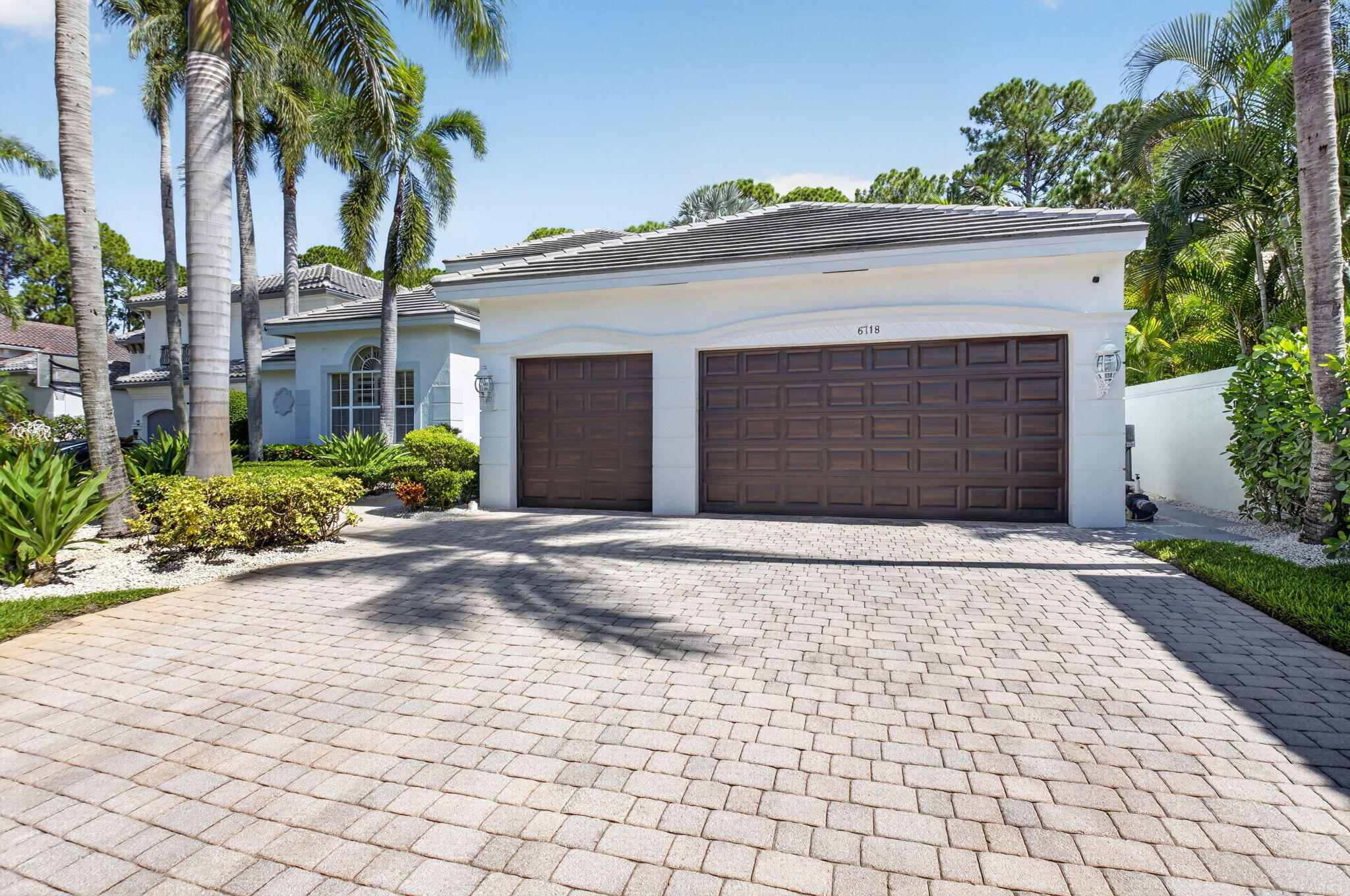 6718 ROYAL ORCHID Circle
