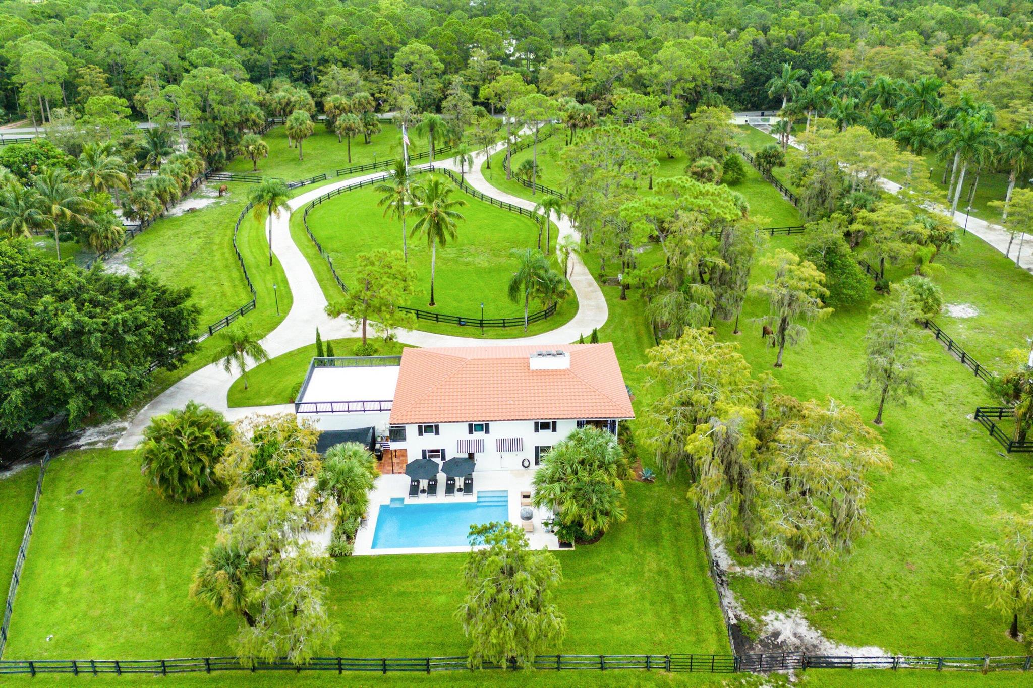 View photos, virtual tours, details... 2317 Fawn Drive