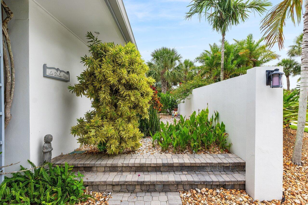 SAILFISH POINT - Residential