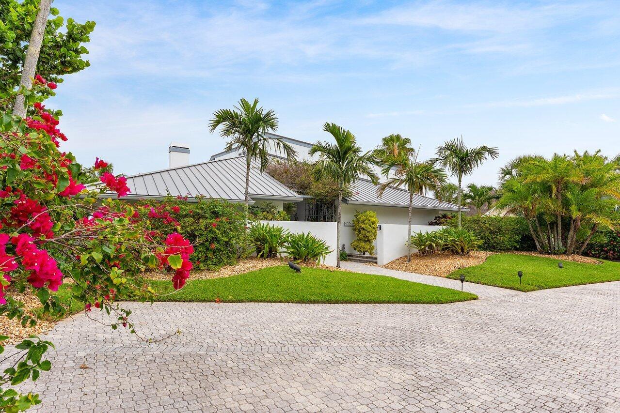 SAILFISH POINT - Residential
