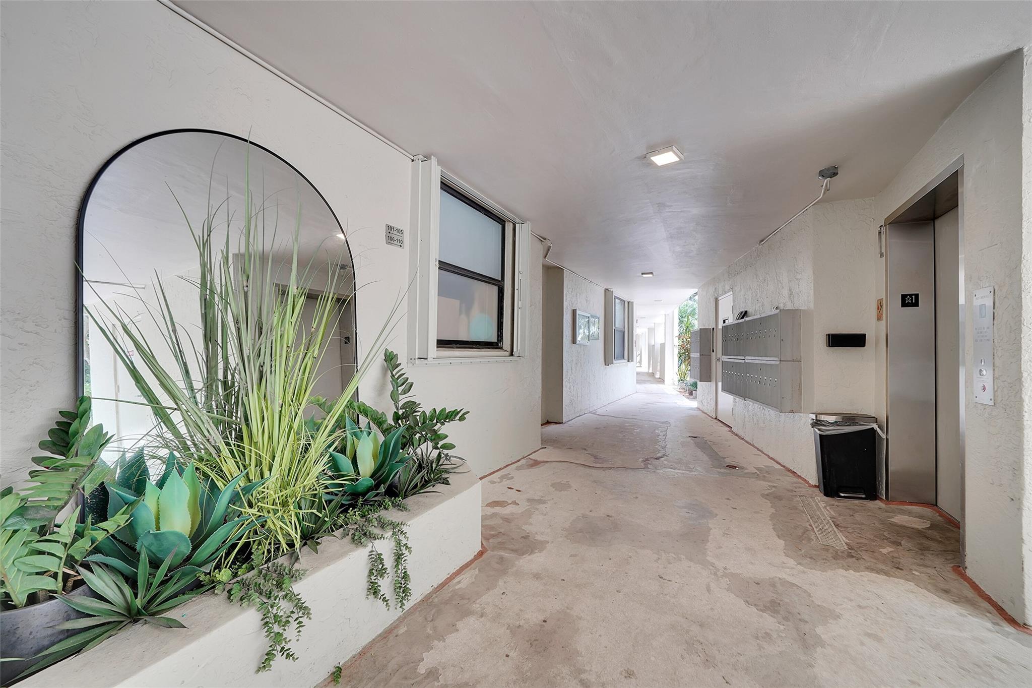 Lake Emerald - Residential